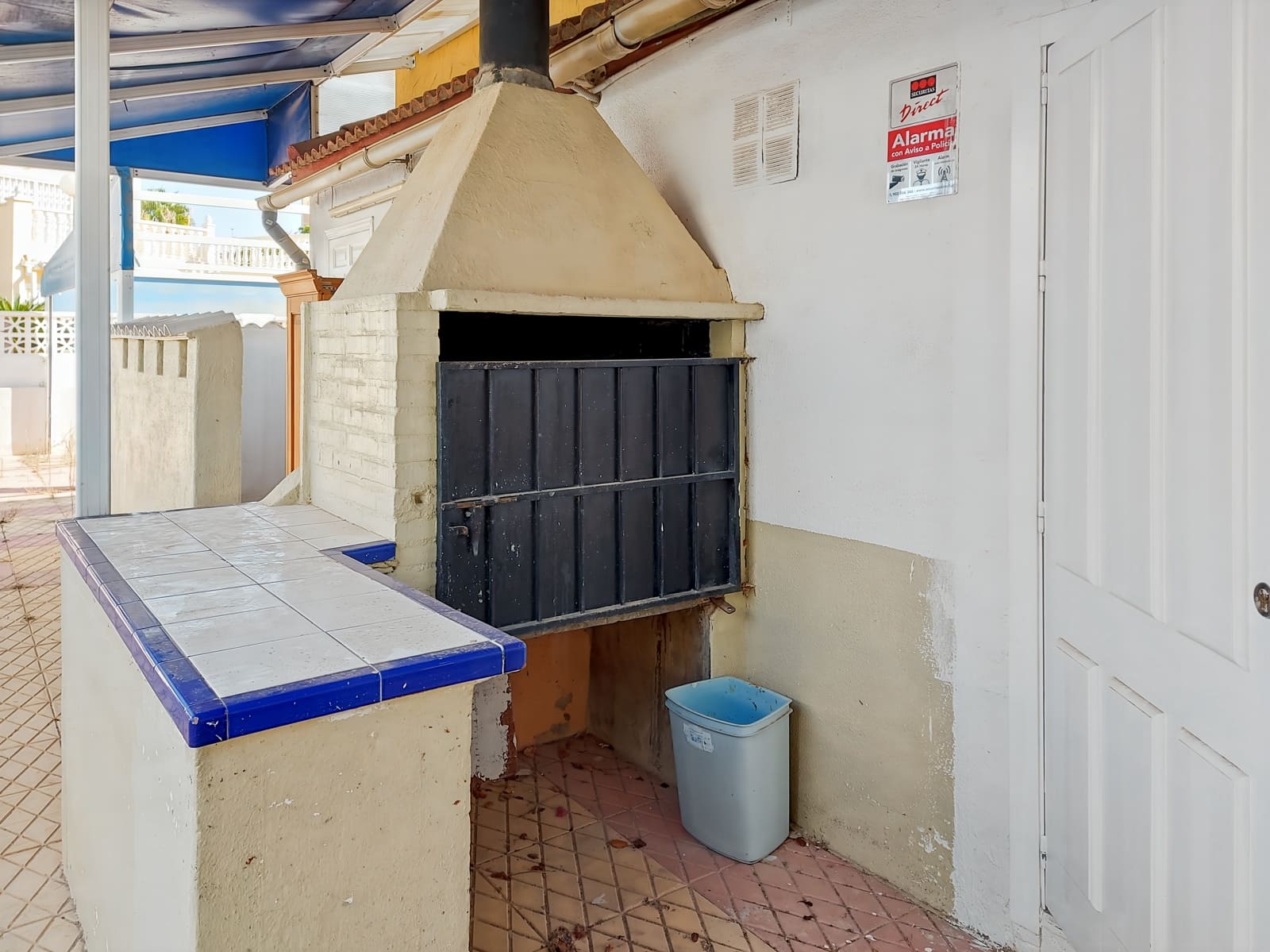 Restaurant/Bar til salgs i Torrevieja - € 206 000 (Ref: 8495418)