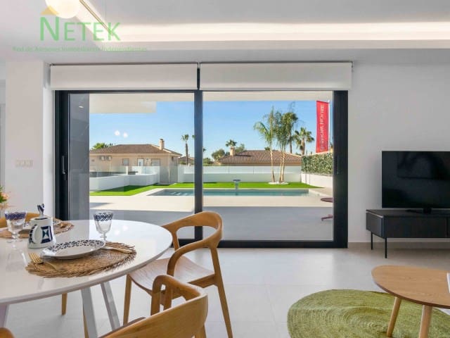 3 bedroom Villa for sale in Rojales with pool garage - € 550,000 (Ref: 8495717)