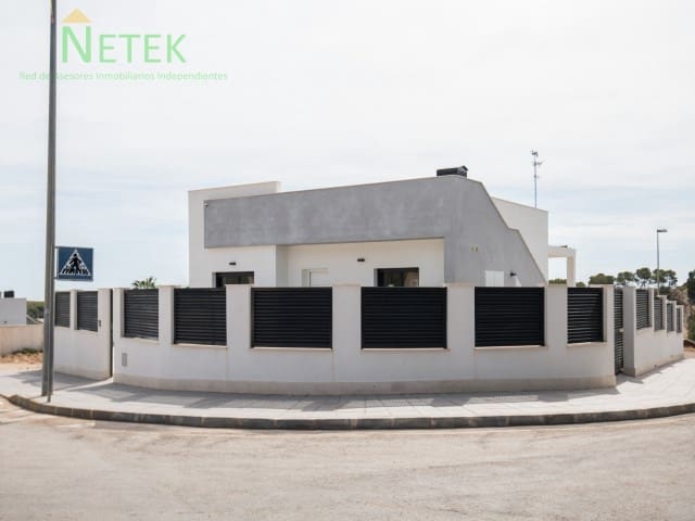 3 sypialnia Willa na sprzedaż w Pinar de Campoverde z basenem garażem - 439 000 € (Ref: 8816266)