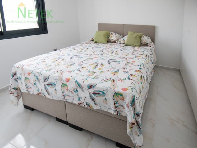 3 sypialnia Willa na sprzedaż w Pinar de Campoverde z basenem garażem - 439 000 € (Ref: 8816266)