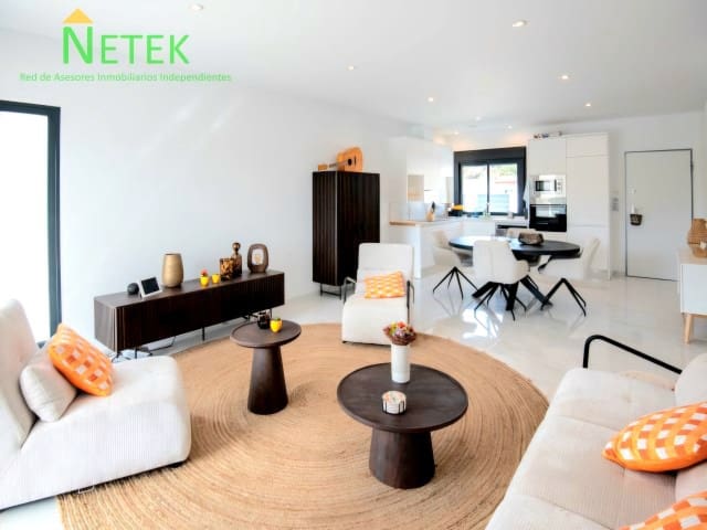 3 sypialnia Willa na sprzedaż w Pinar de Campoverde, Pilar de la Horadada z basenem garażem - 439 000 € (Ref: 8816266)