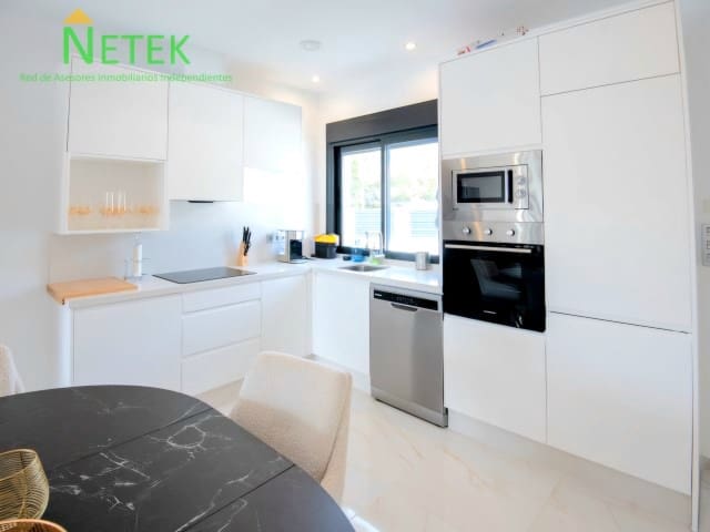 3 sypialnia Willa na sprzedaż w Pinar de Campoverde z basenem garażem - 439 000 € (Ref: 8816266)