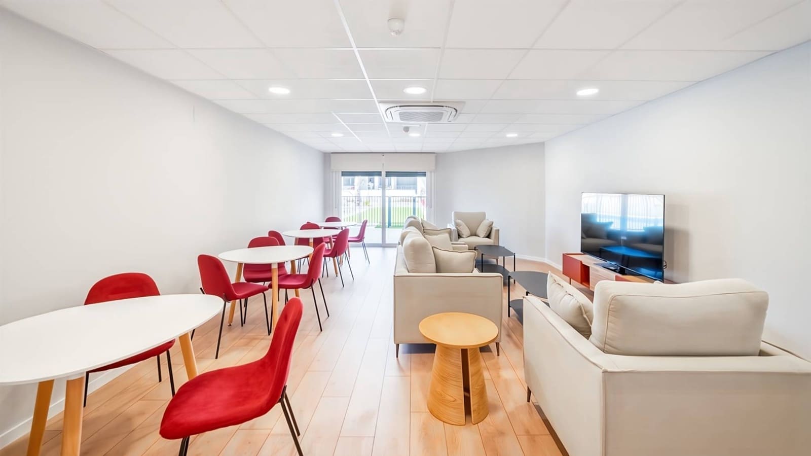 1 sypialnia Apartament przy plaży na sprzedaż w Pilar de la Horadada z basenem - 182 000 € (Ref: 8940540)