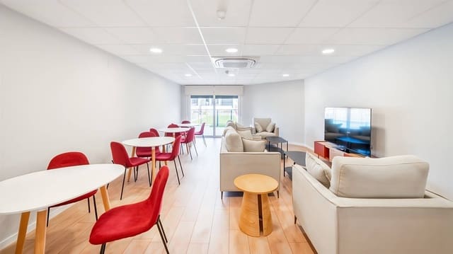 1 sypialnia Apartament przy plaży na sprzedaż w Mil Palmeras, Pilar de la Horadada z basenem - 182 000 € (Ref: 8940540)