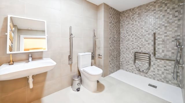 1 sypialnia Apartament przy plaży na sprzedaż w Mil Palmeras, Pilar de la Horadada z basenem - 182 000 € (Ref: 8940540)