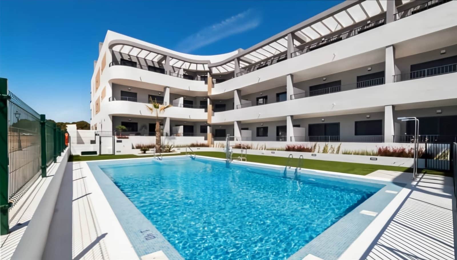 1 sypialnia Apartament przy plaży na sprzedaż w Pilar de la Horadada z basenem - 182 000 € (Ref: 8940540)