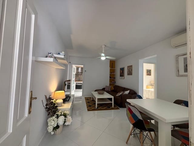 2 bedroom Townhouse for rent in El Chaparral, Torrevieja with pool - € 650 (Ref: 9143724)