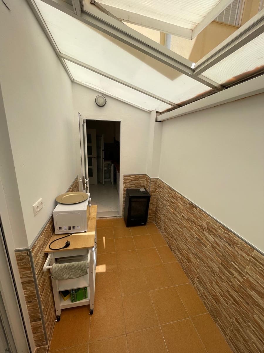 Casa de 2 habitaciones en Torrevieja en alquiler - 700 € (Ref: 9143724)