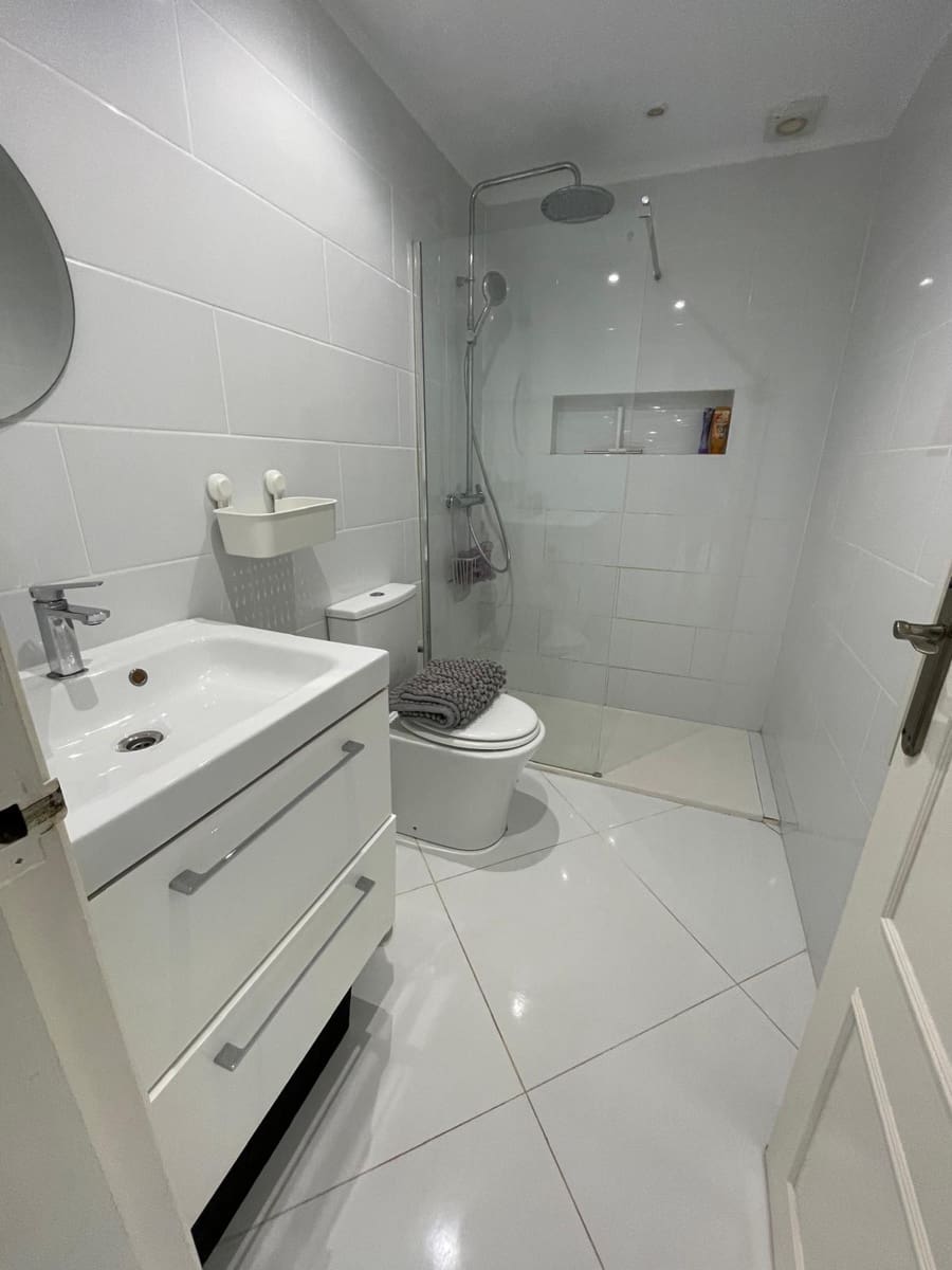 Casa de 2 habitaciones en Torrevieja en alquiler - 700 € (Ref: 9143724)