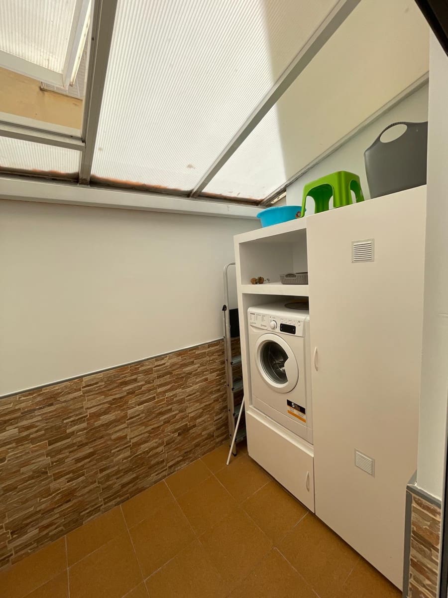 Casa de 2 habitaciones en Torrevieja en alquiler - 700 € (Ref: 9143724)