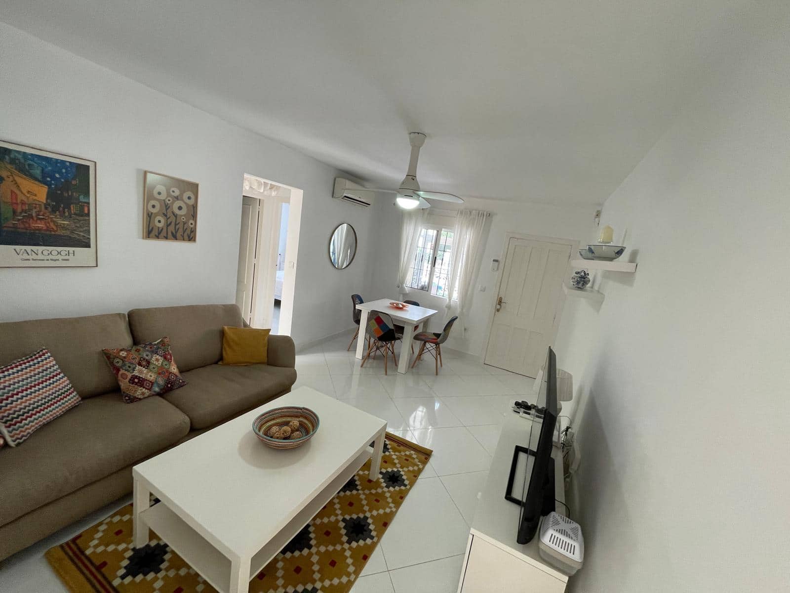 Casa de 2 habitaciones en Torrevieja en alquiler - 700 € (Ref: 9143724)