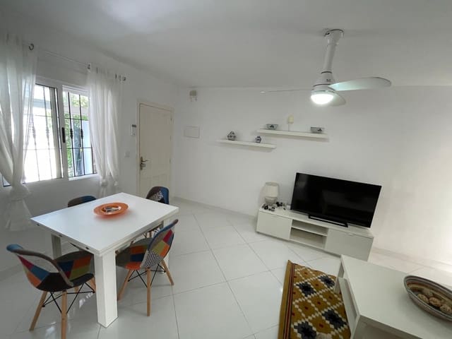 Casa de 2 habitaciones en El Chaparral, Torrevieja en alquiler - 700 € (Ref: 9143724)