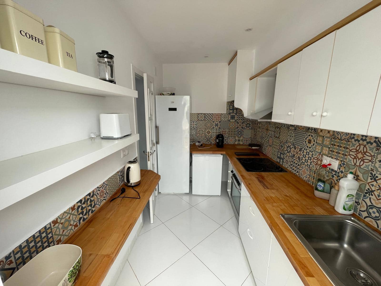 Casa de 2 habitaciones en Torrevieja en alquiler - 700 € (Ref: 9143724)