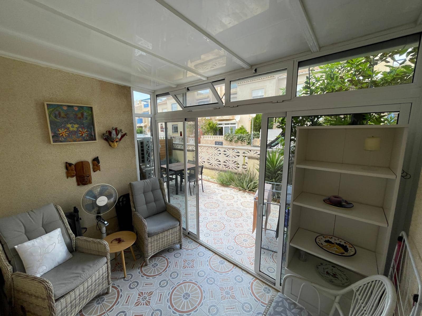 Casa de 2 habitaciones en Torrevieja en alquiler - 700 € (Ref: 9143724)