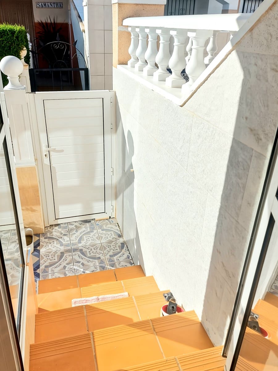 3 soveværelse Rækkehus til salg i Torrevieja med swimmingpool - € 199.900 (Ref: 9388169)