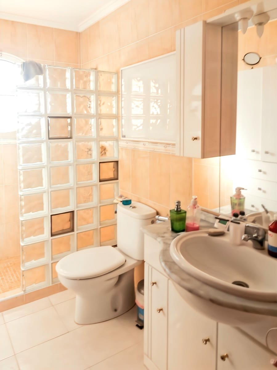 3 soveværelse Rækkehus til salg i Torrevieja med swimmingpool - € 199.900 (Ref: 9388169)