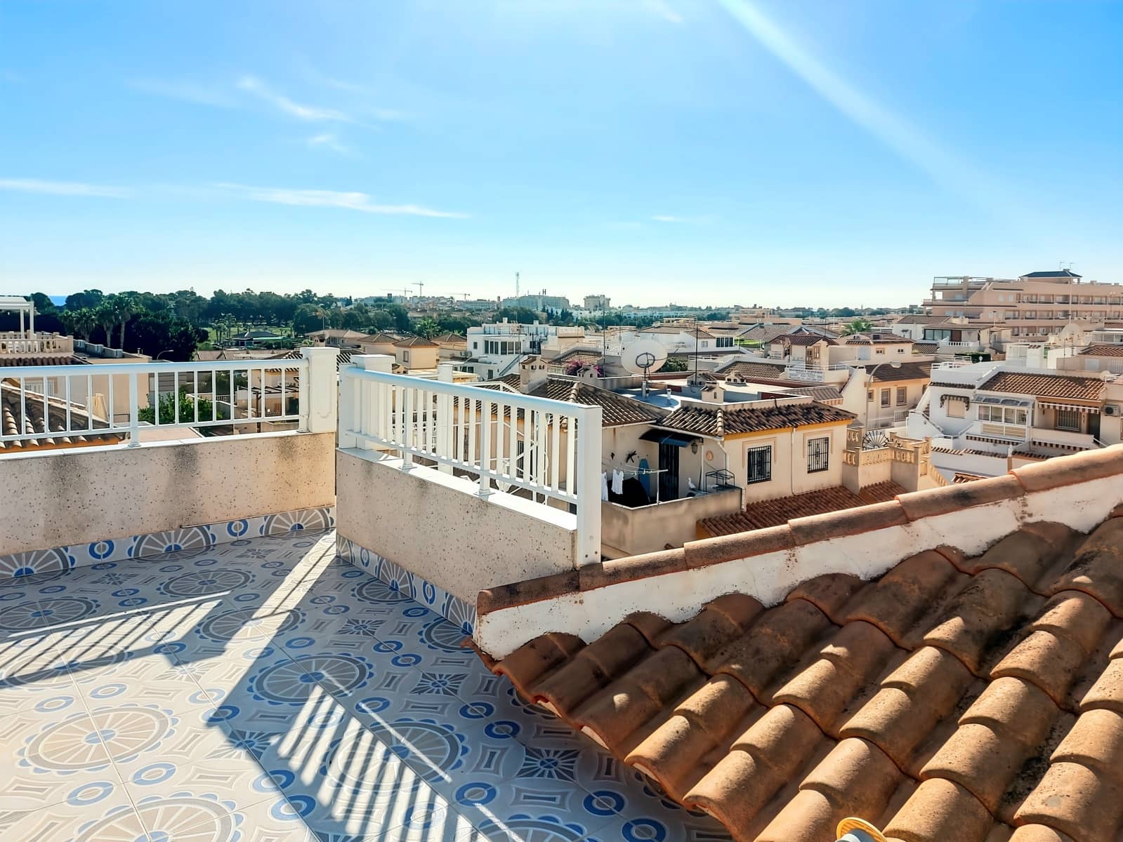 3 soveværelse Rækkehus til salg i Torrevieja med swimmingpool - € 199.900 (Ref: 9388169)