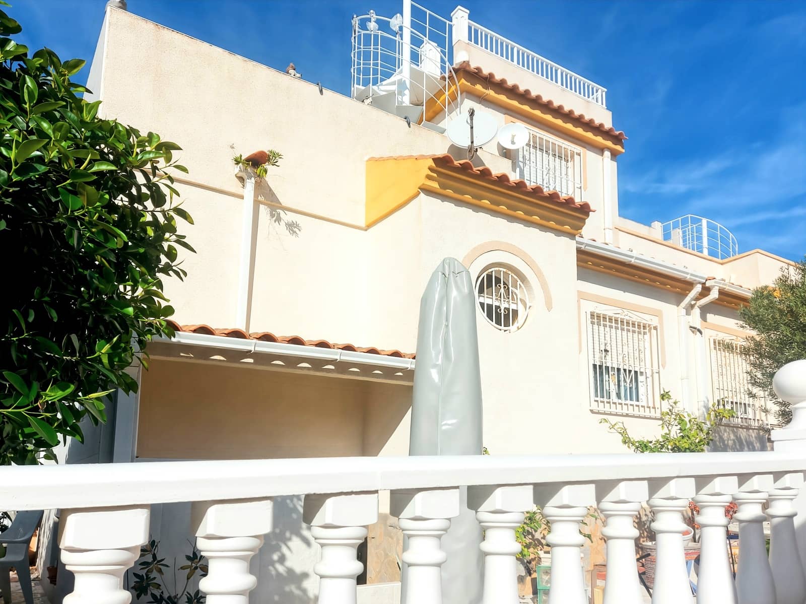 3 soveværelse Rækkehus til salg i Torrevieja med swimmingpool - € 199.900 (Ref: 9388169)