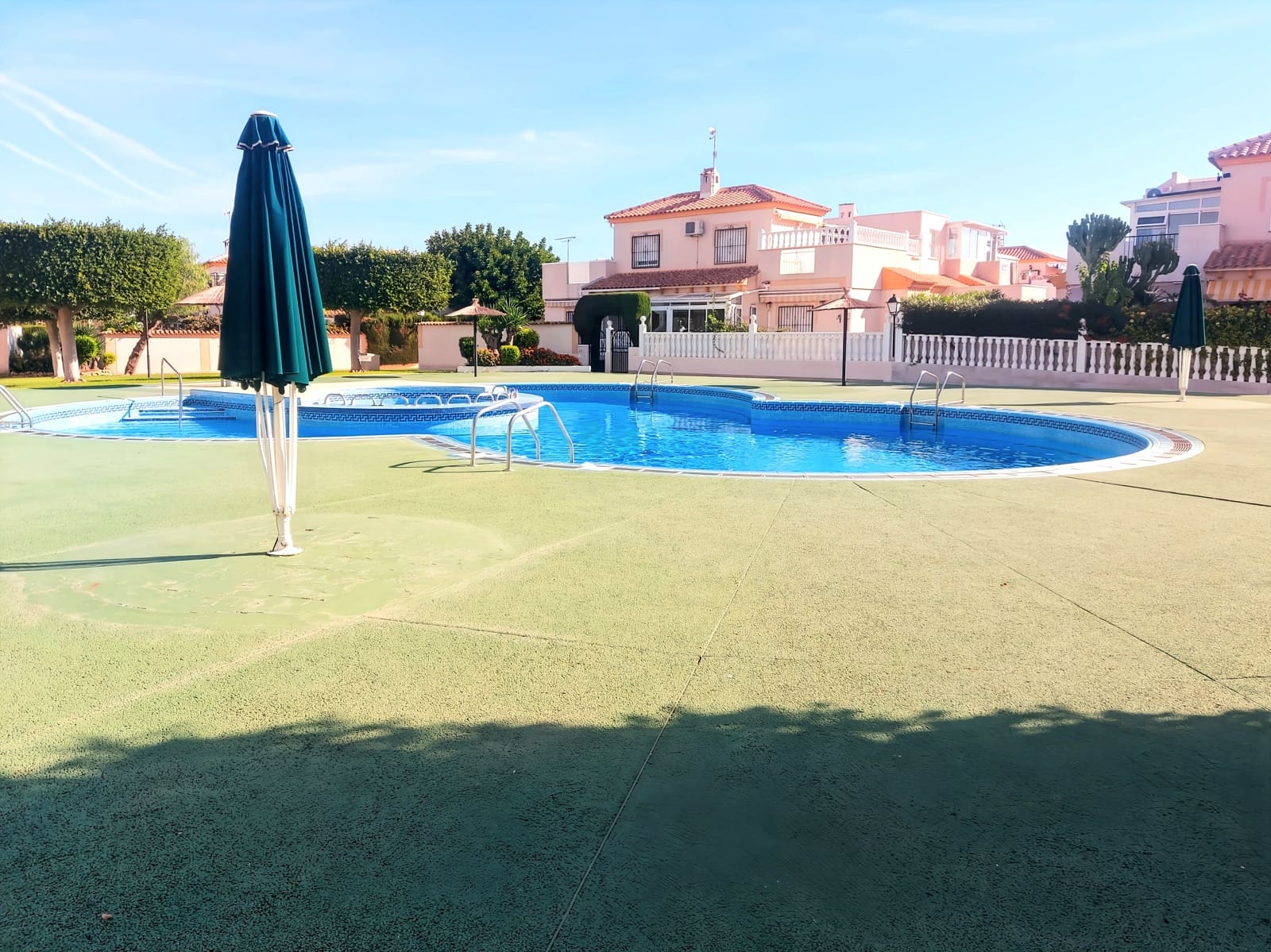 3 soveværelse Rækkehus til salg i Torrevieja med swimmingpool - € 199.900 (Ref: 9388169)