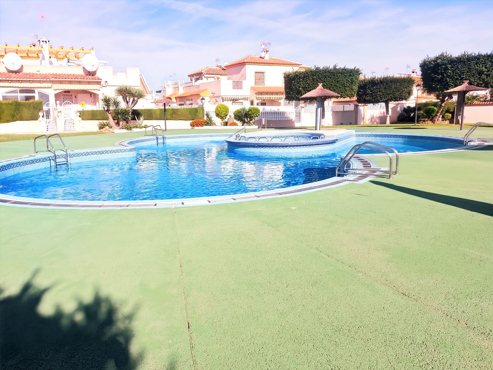 3 soveværelse Rækkehus til salg i Torrevieja med swimmingpool - € 199.900 (Ref: 9388169)