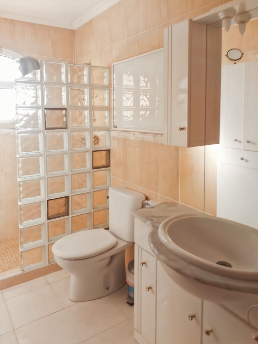 3 soveværelse Rækkehus til salg i Torrevieja med swimmingpool - € 189.900 (Ref: 9388169)