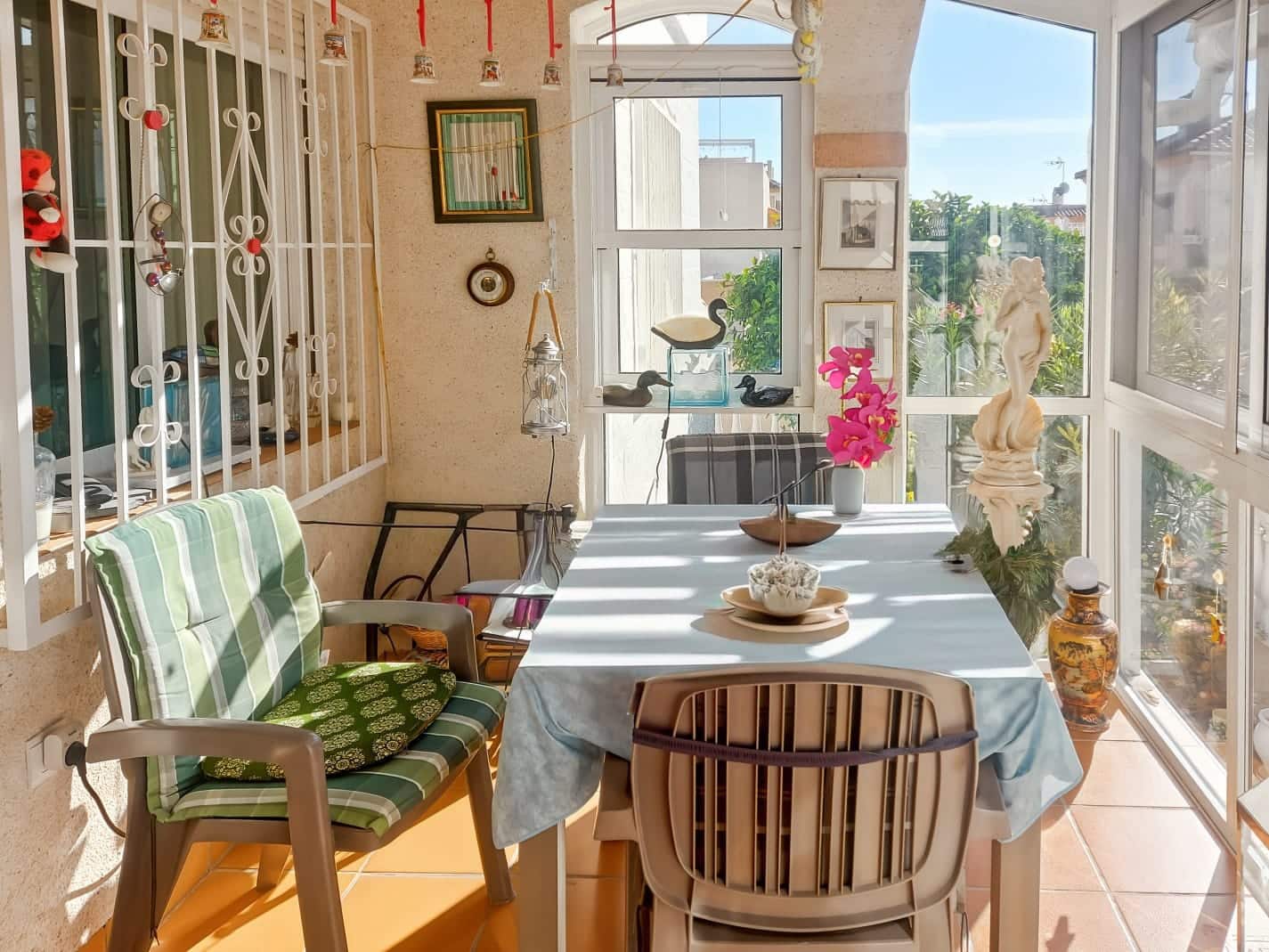 3 soveværelse Rækkehus til salg i Torrevieja med swimmingpool - € 189.900 (Ref: 9388169)