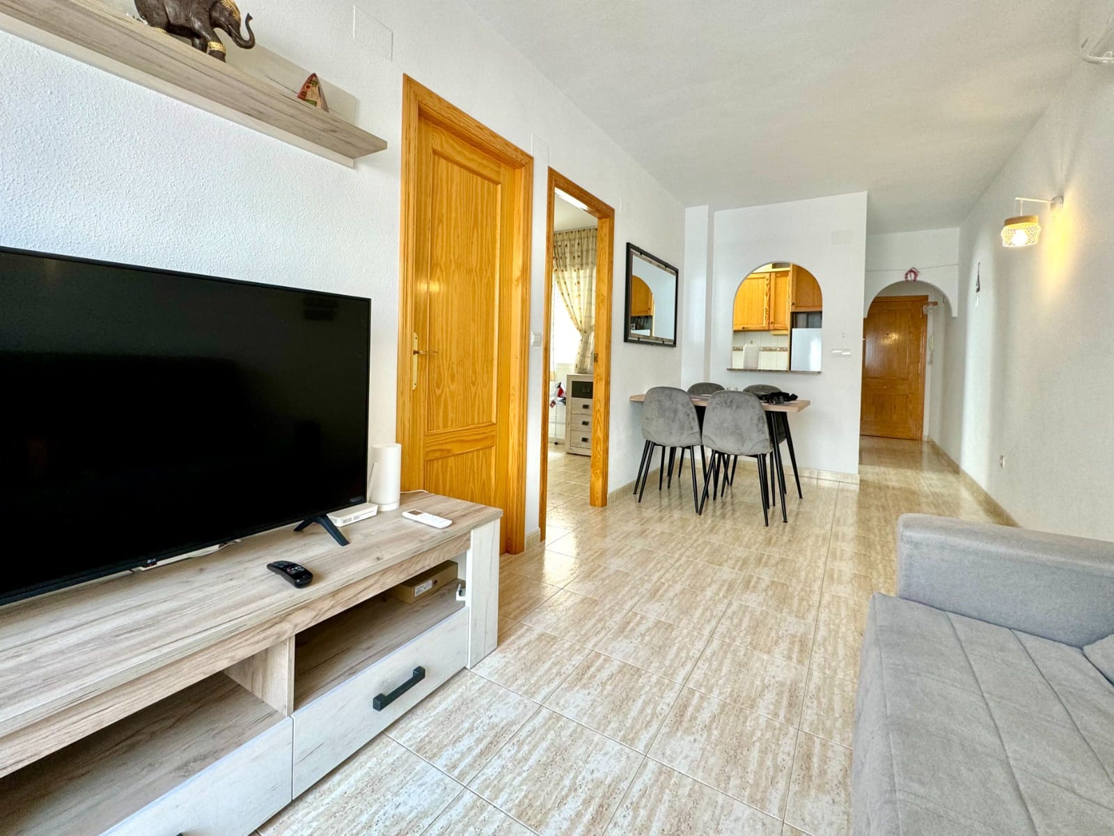 2 sovrum Lägenhet att hyra i Torrevieja med pool - 775 € (Ref: 9639760)