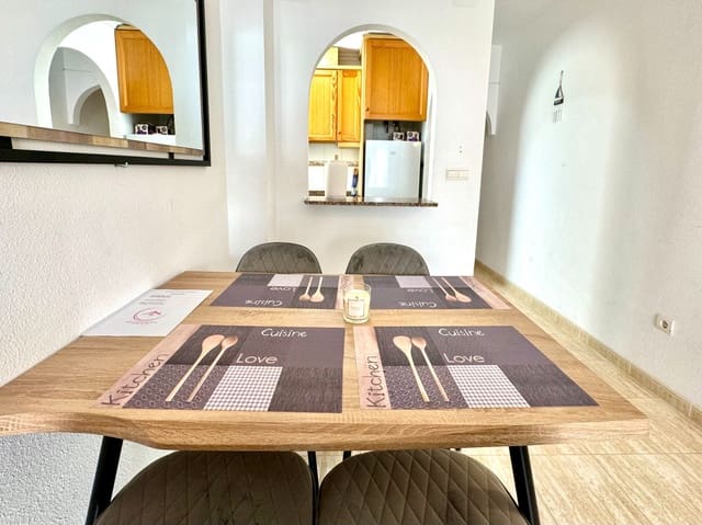 2 sovrum Lägenhet att hyra i Torrevieja med pool - 775 € (Ref: 9639760)