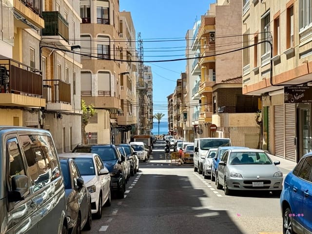 2 sovrum Lägenhet att hyra i Torrevieja med pool - 775 € (Ref: 9639760)