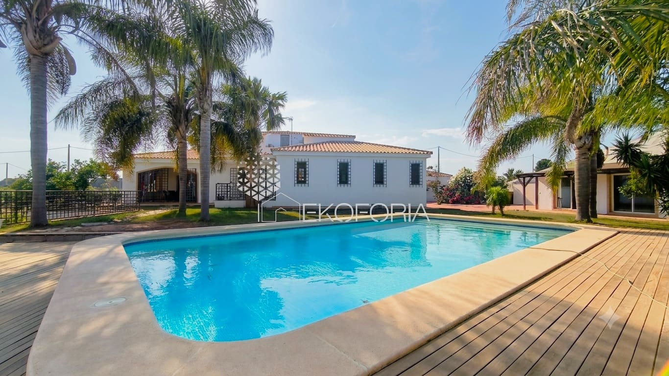 5 Zimmer Villa zu verkaufen in Betera mit Pool Garage - 768.000 € (Ref: 10015050)