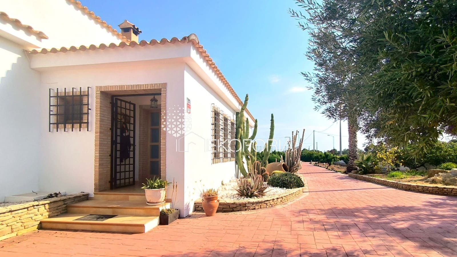 5 Zimmer Villa zu verkaufen in Betera mit Pool Garage - 768.000 € (Ref: 10015050)