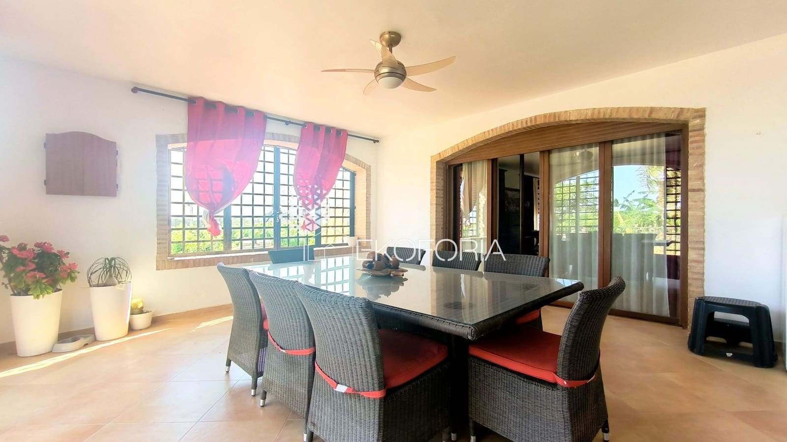 5 Zimmer Villa zu verkaufen in Betera mit Pool Garage - 768.000 € (Ref: 10015050)