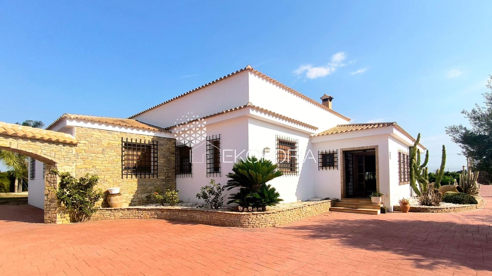 5 Zimmer Villa zu verkaufen in Betera mit Pool Garage - 768.000 € (Ref: 10015050)