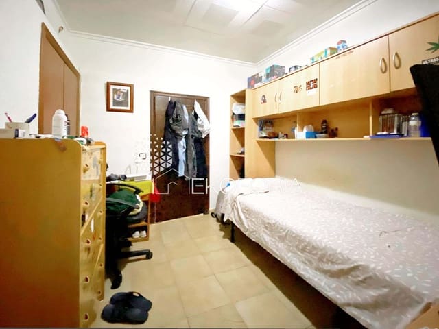 3 slaapkamer Flat te koop in Valencia stad - € 309.000 (Ref: 10015051)
