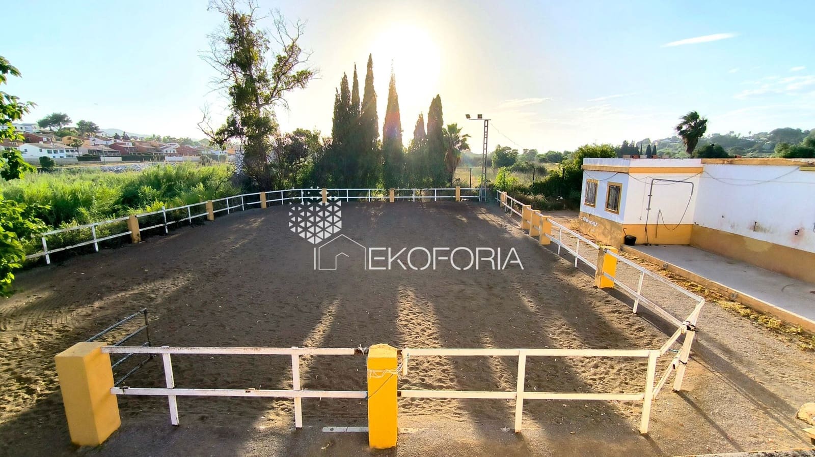10 bedroom Villa for sale in Riba-roja de Turia with garage - € 599,000 (Ref: 10015052)