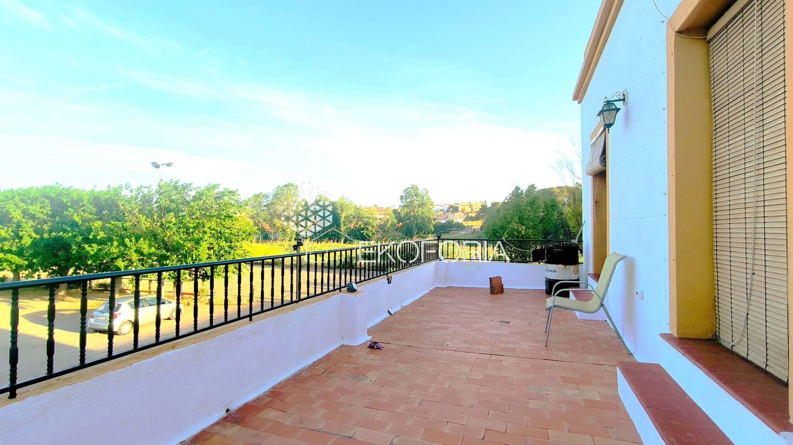 10 bedroom Villa for sale in Riba-roja de Turia with garage - € 599,000 (Ref: 10015052)