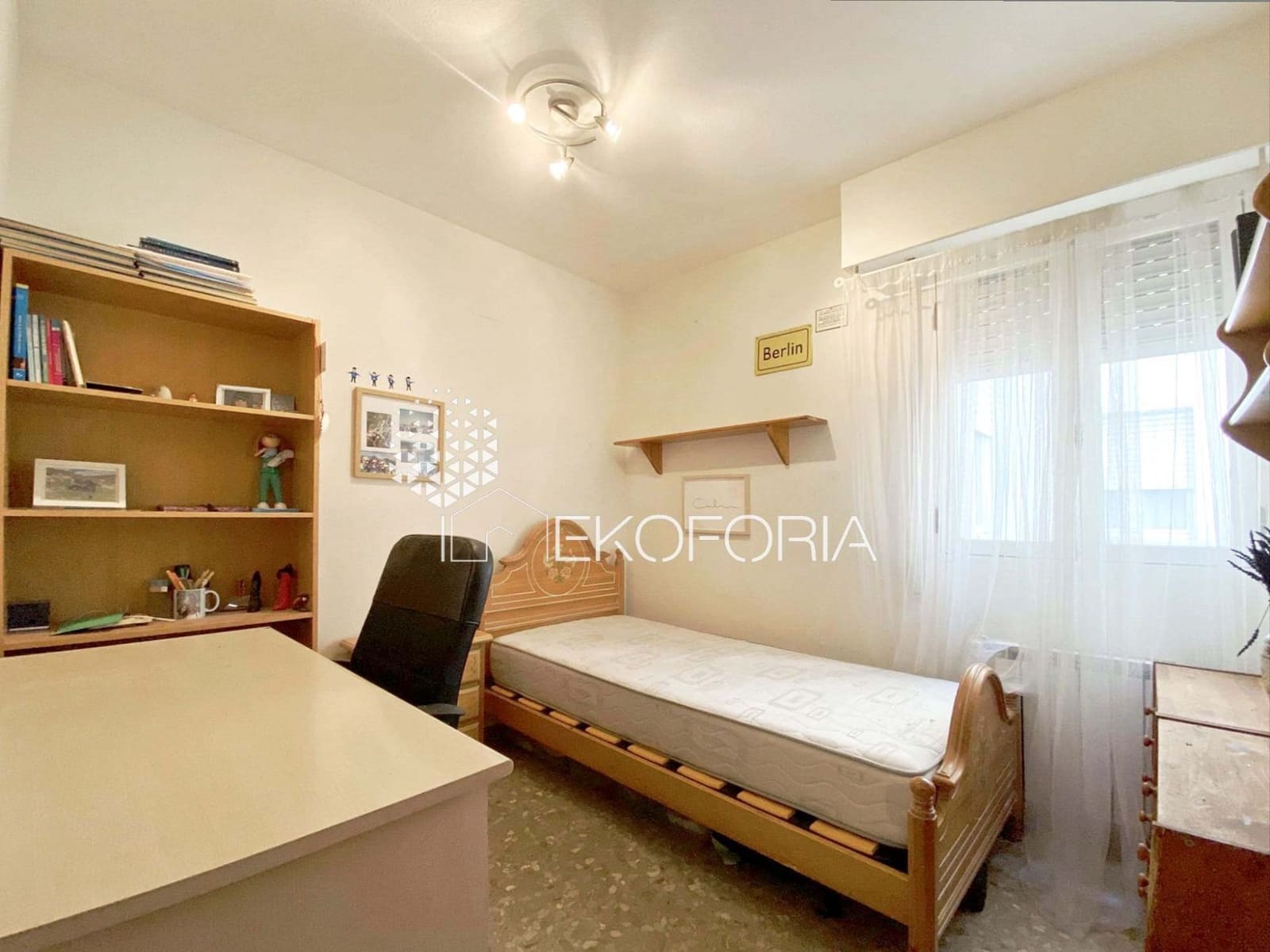 4 slaapkamer Flat te koop in Valencia stad met garage - € 299.000 (Ref: 10015053)