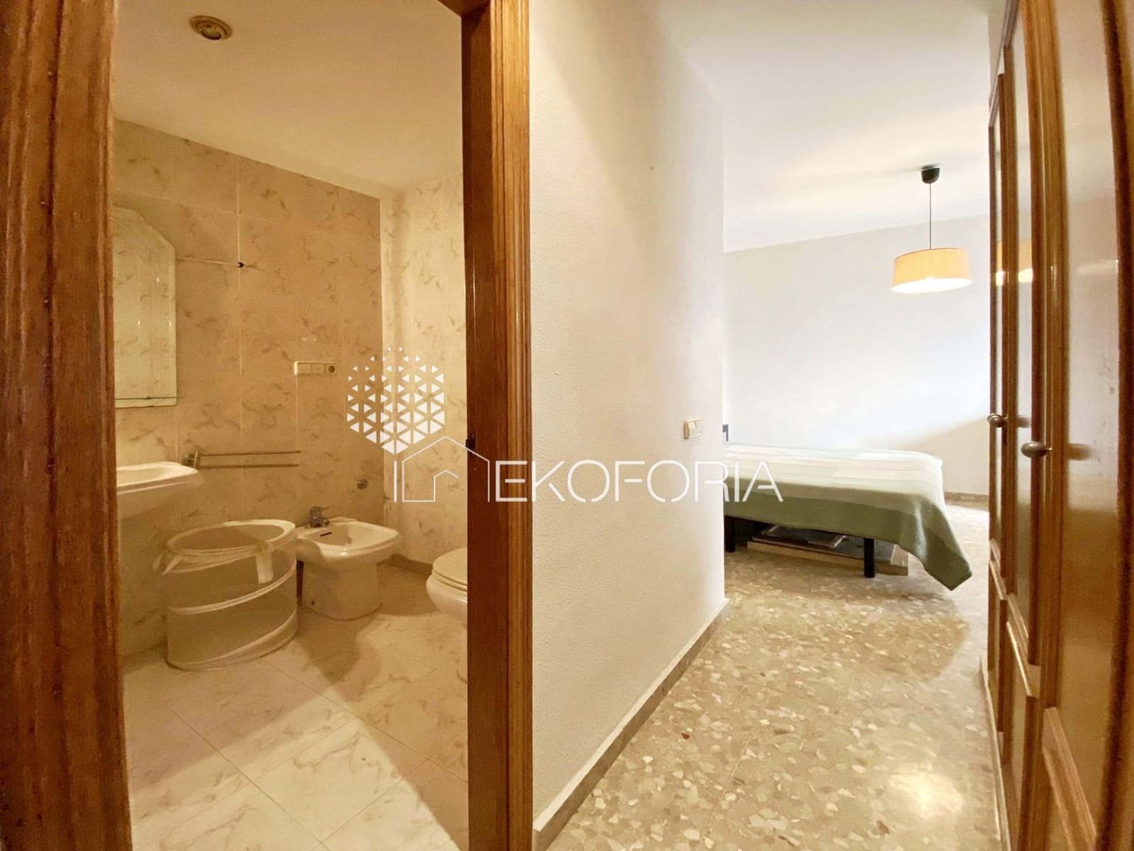4 slaapkamer Flat te koop in Valencia stad met garage - € 299.000 (Ref: 10015053)