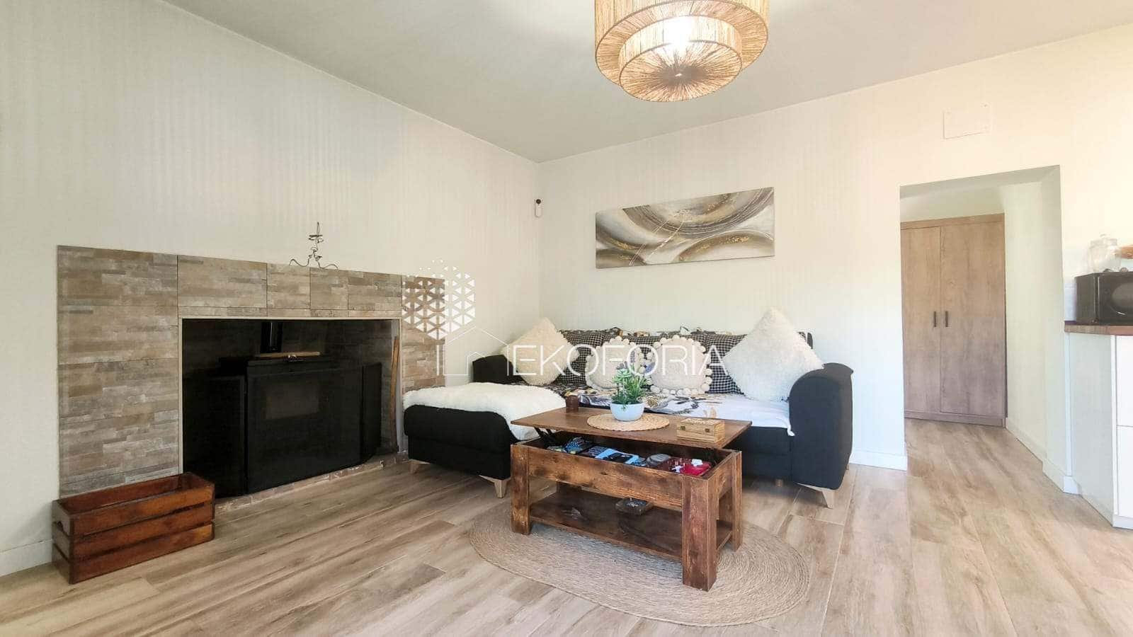 2 bedroom Villa for sale in Cheste with pool garage - € 149,000 (Ref: 10015056)