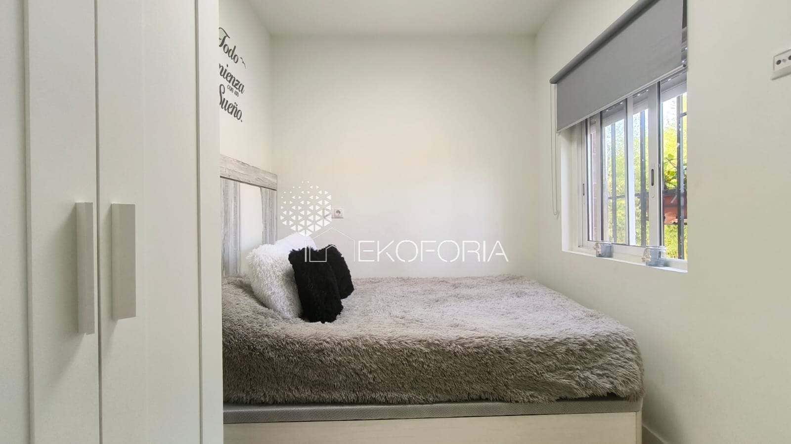 2 bedroom Villa for sale in Cheste with pool garage - € 149,000 (Ref: 10015056)