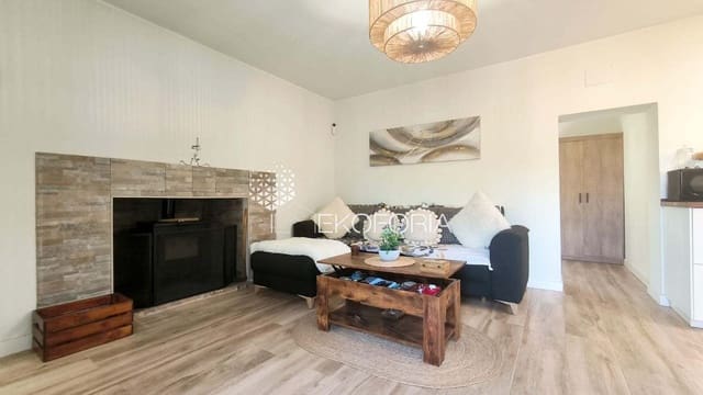 2 bedroom Villa for sale in Cheste with pool garage - € 149,000 (Ref: 10015056)
