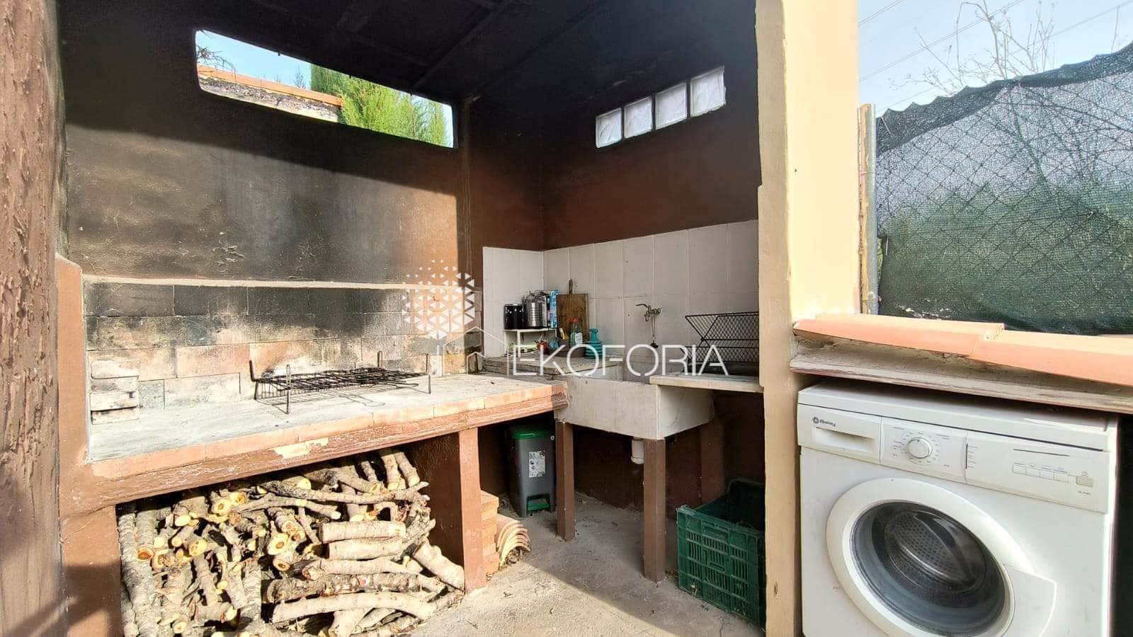 2 bedroom Villa for sale in Cheste with pool garage - € 149,000 (Ref: 10015056)
