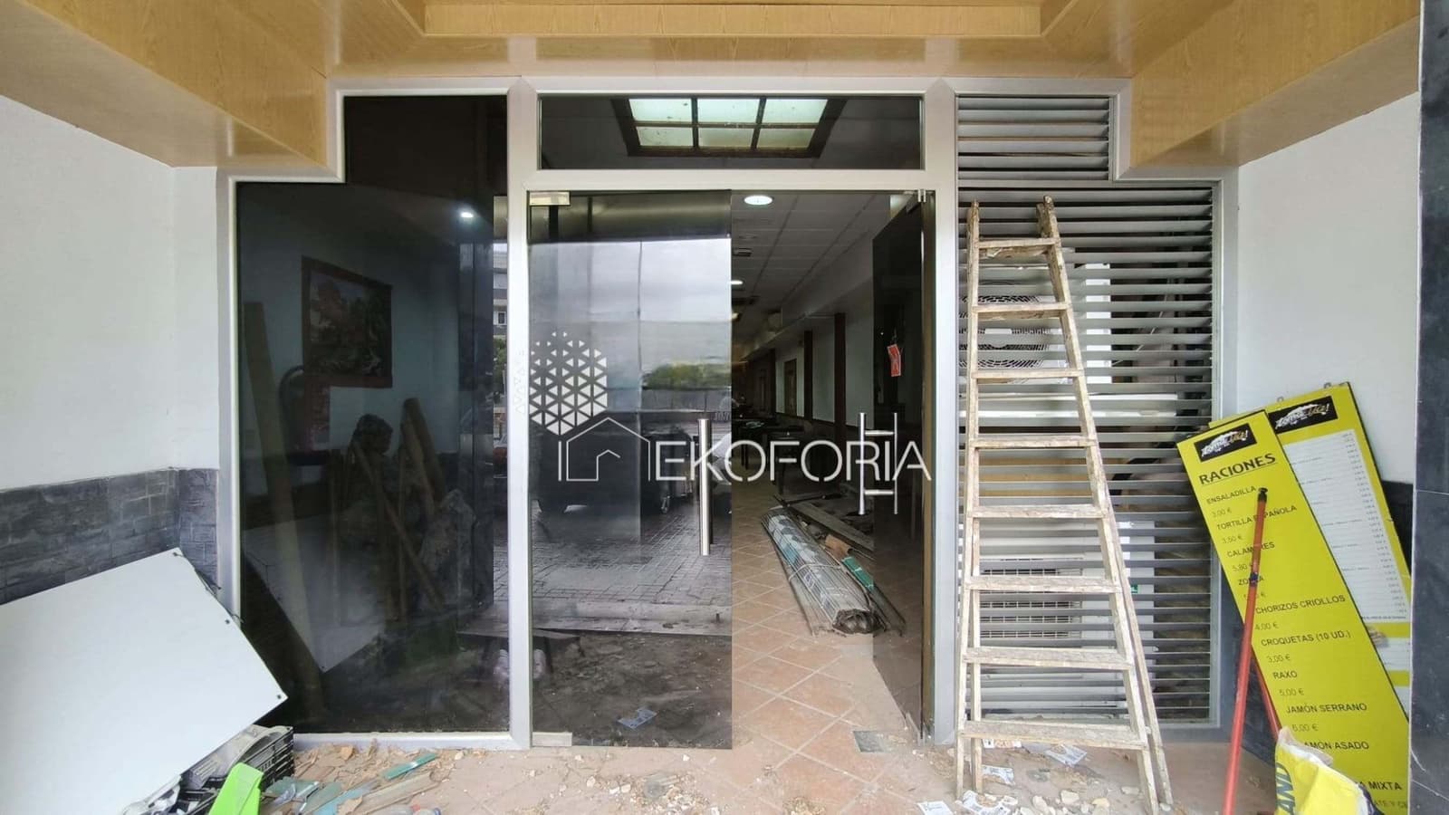 Komercyjne na sprzedaż w Miasto Walencja - 299 000 € (Ref: 10097537)