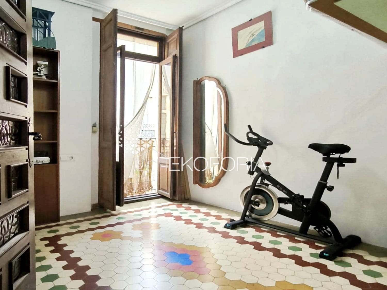 4 bedroom Flat for sale in Valencia city - € 690,000 (Ref: 9272110)