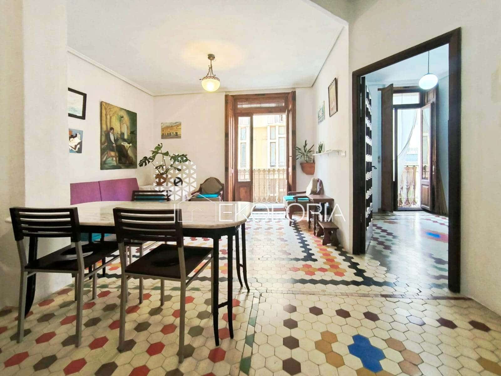 4 bedroom Flat for sale in Valencia city - € 690,000 (Ref: 9272110)