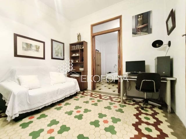 Piso de 4 habitaciones en València ciudad en venta - 690.000 € (Ref: 9272110)