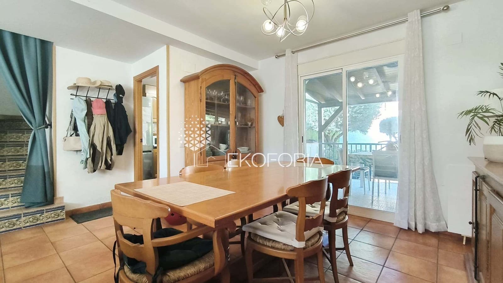 3 soveværelse Semi-Rækkehus til salg i Gilet med swimmingpool garage - € 299.000 (Ref: 9344371)