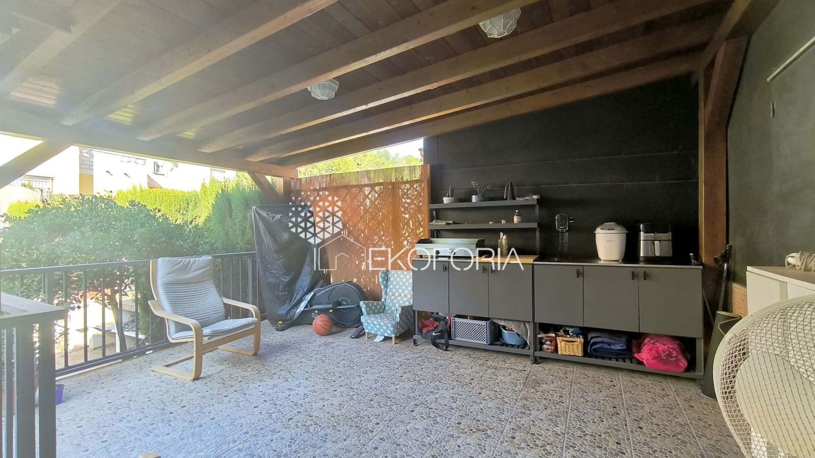 3 soveværelse Semi-Rækkehus til salg i Gilet med swimmingpool garage - € 299.000 (Ref: 9344371)