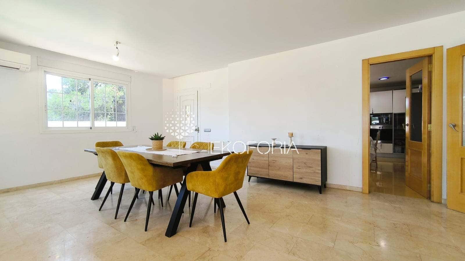 5 soverom Villa til salgs i La Pobla de Vallbona med svømmebasseng garasje - € 615 000 (Ref: 9410619)