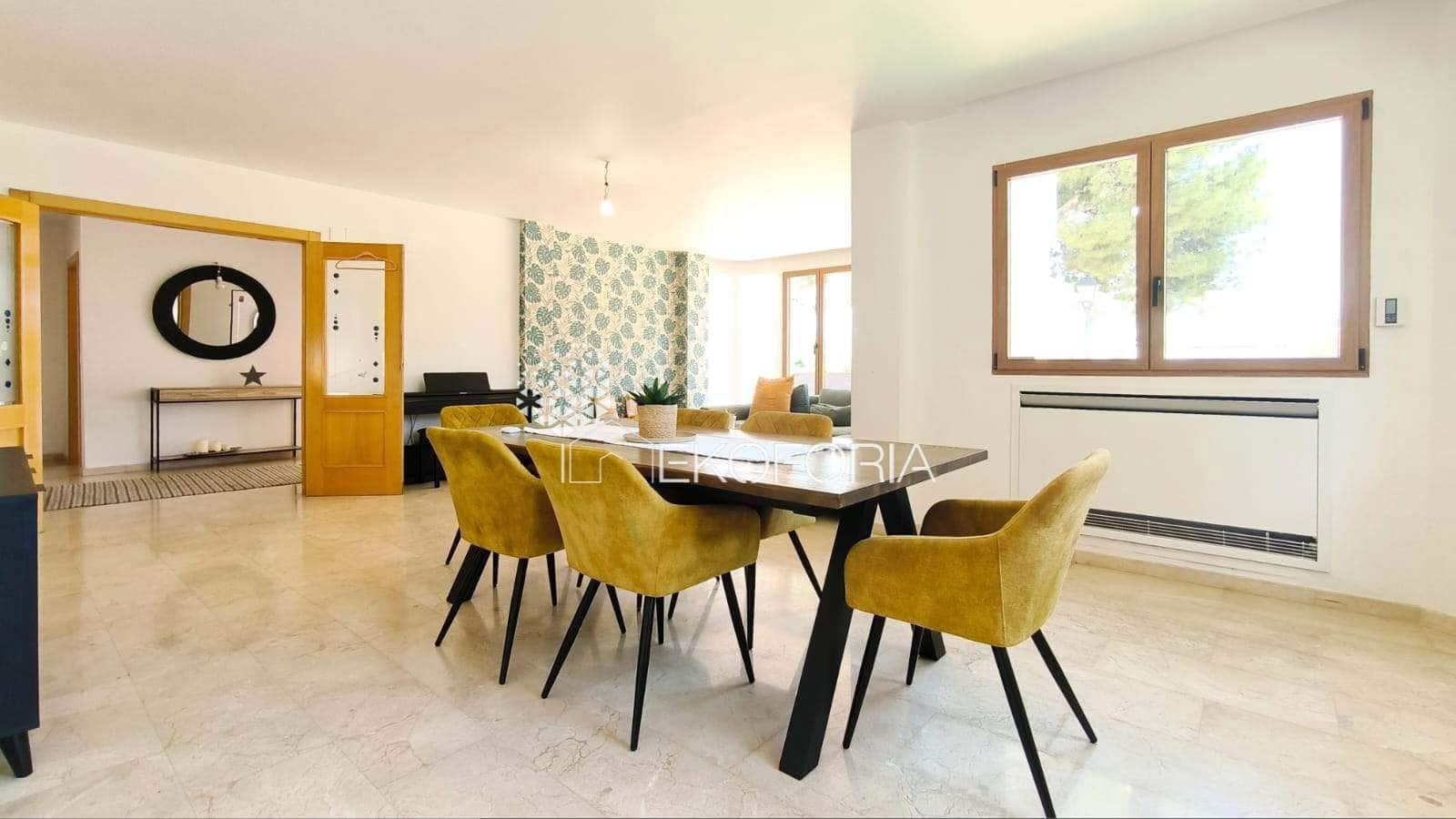 5 soverom Villa til salgs i La Pobla de Vallbona med svømmebasseng garasje - € 615 000 (Ref: 9410619)
